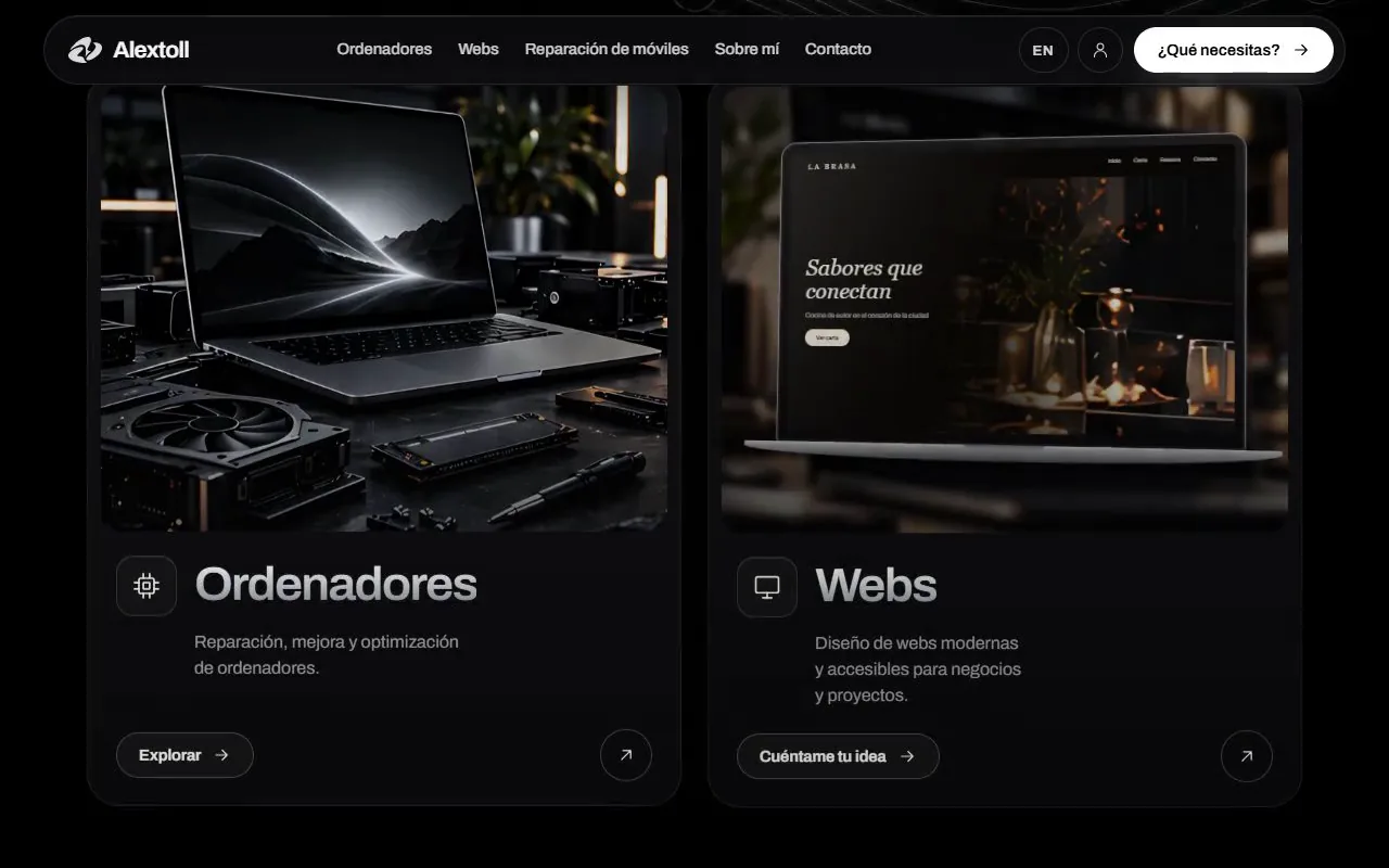 Captura real de alextoll.store: tarjetas «Ordenadores» y «Webs», cada una con una foto, una frase y un botón.